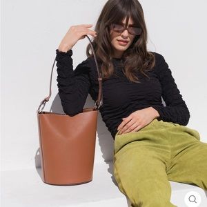 Hyer Goods - Convertible Bucket Bag Cognac